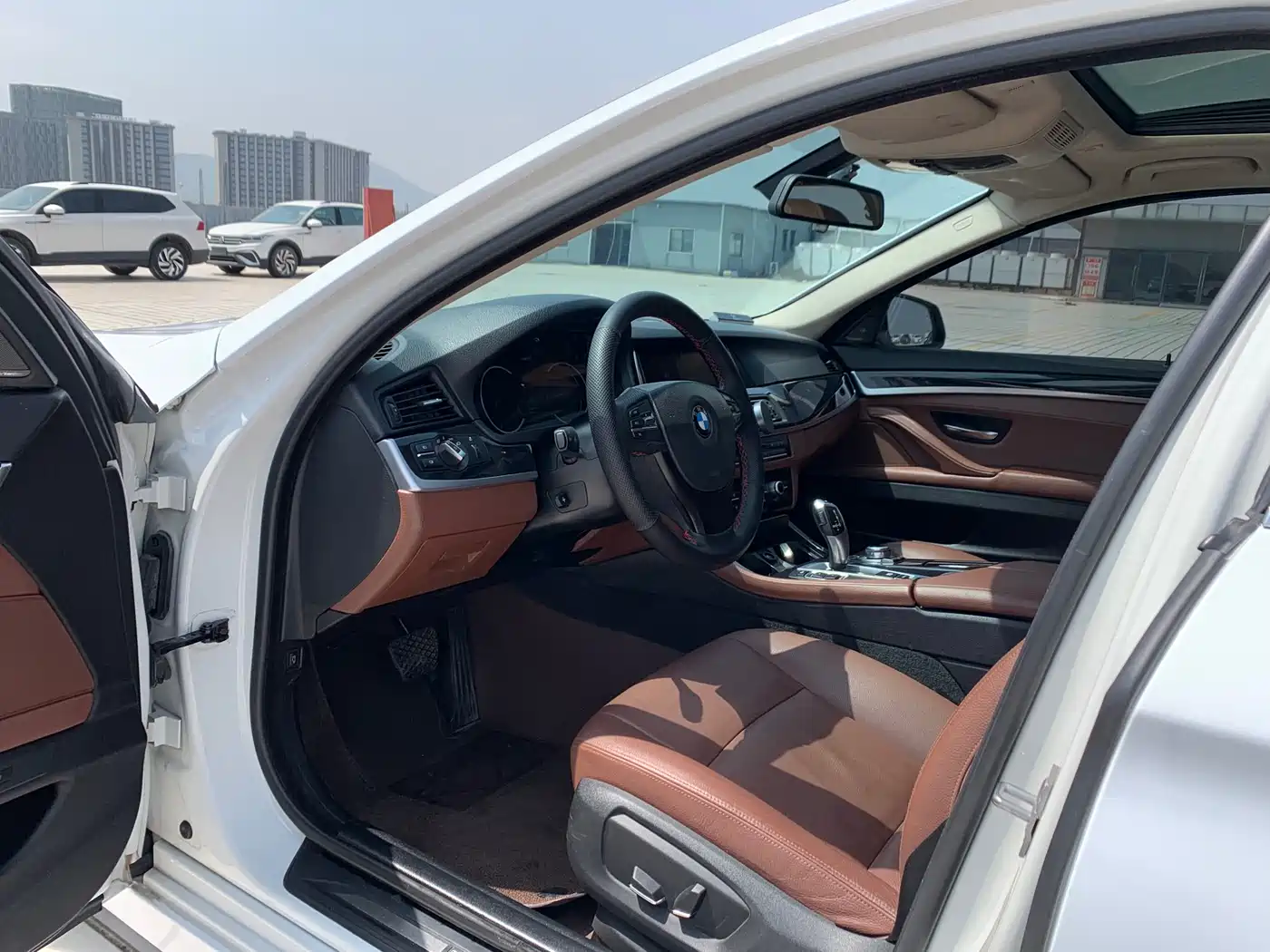 BMW 5 Series 2014 520Li Elegance фото 8
