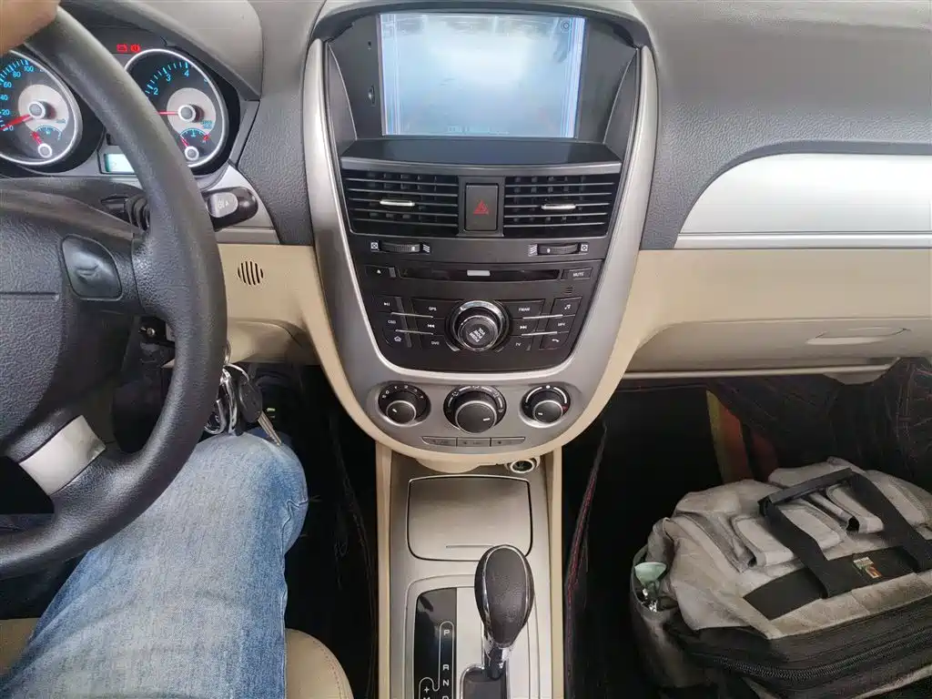 Buick Excelle 2013 1.5L Automatic Classic фото 14