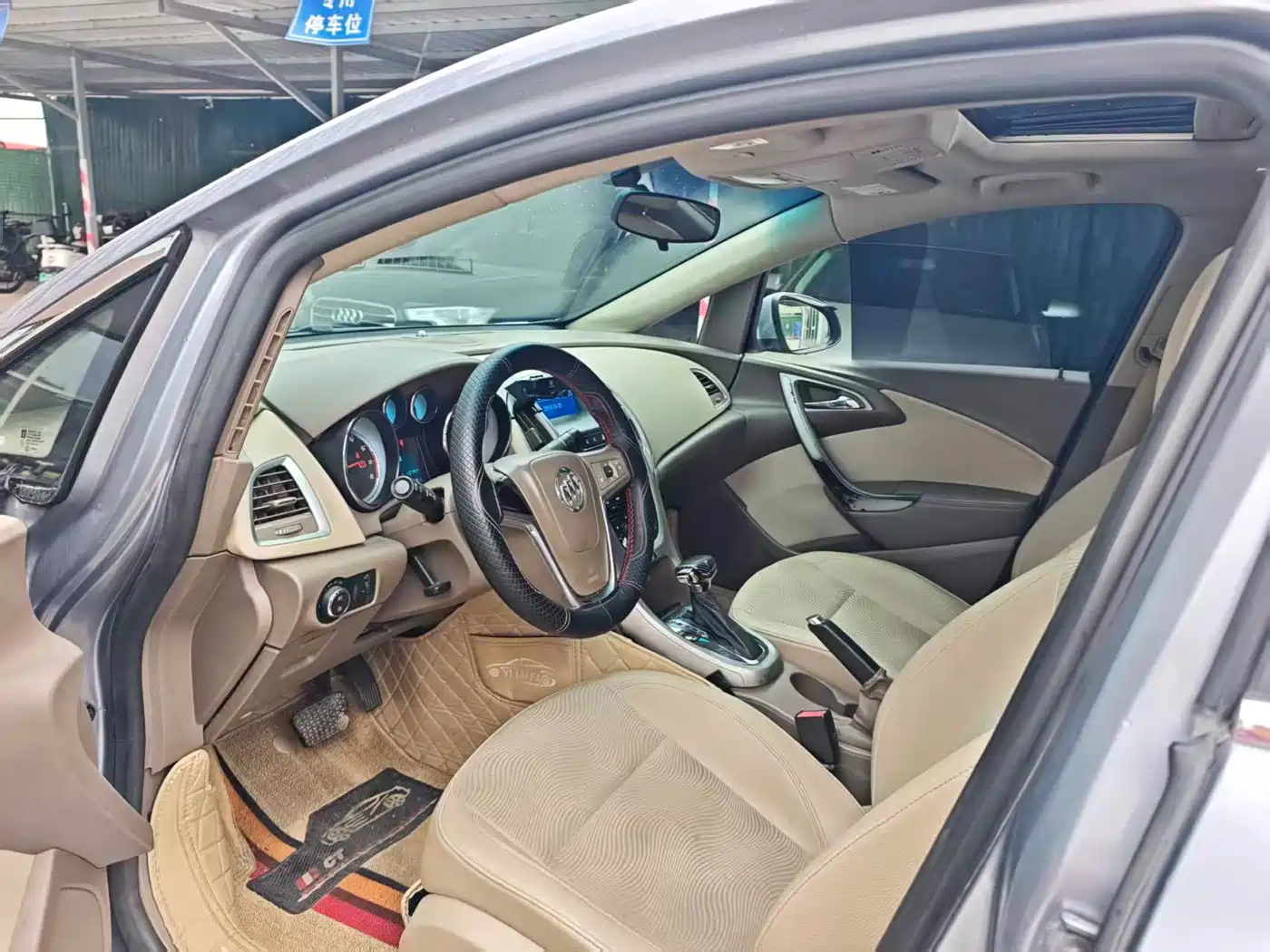 Buick Excelle 2010 GT 1.6L Automatic Fashion Edition фото 6