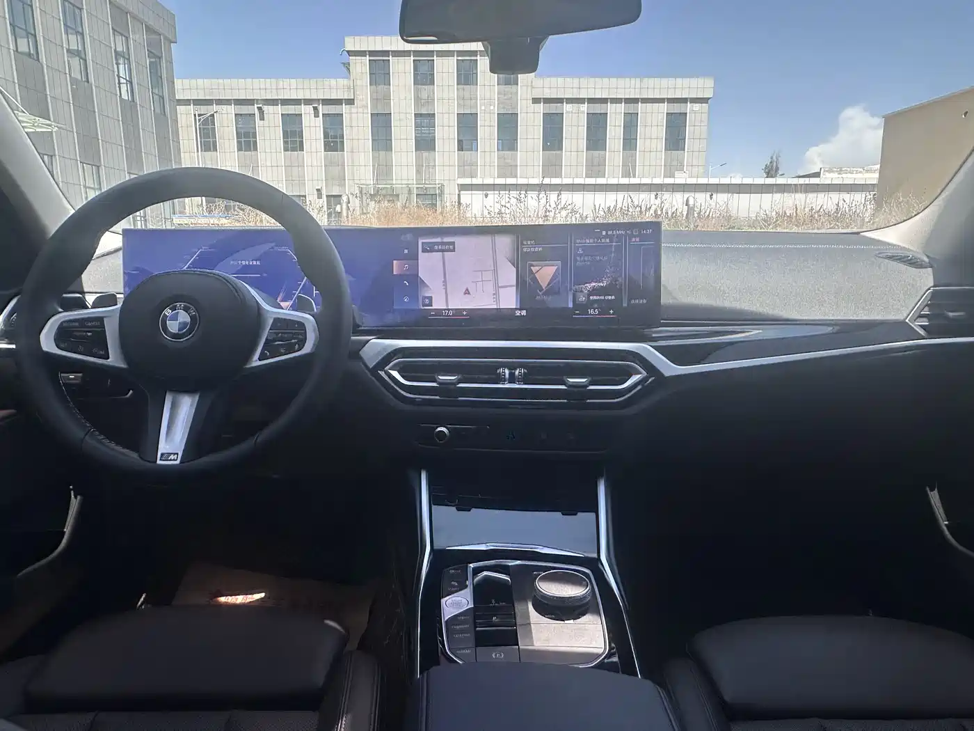BMW 3 Series 2023 320Li M Sport Package фото 10