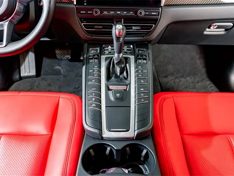 Porsche Macan 2021 Macan 2.0T фото 14