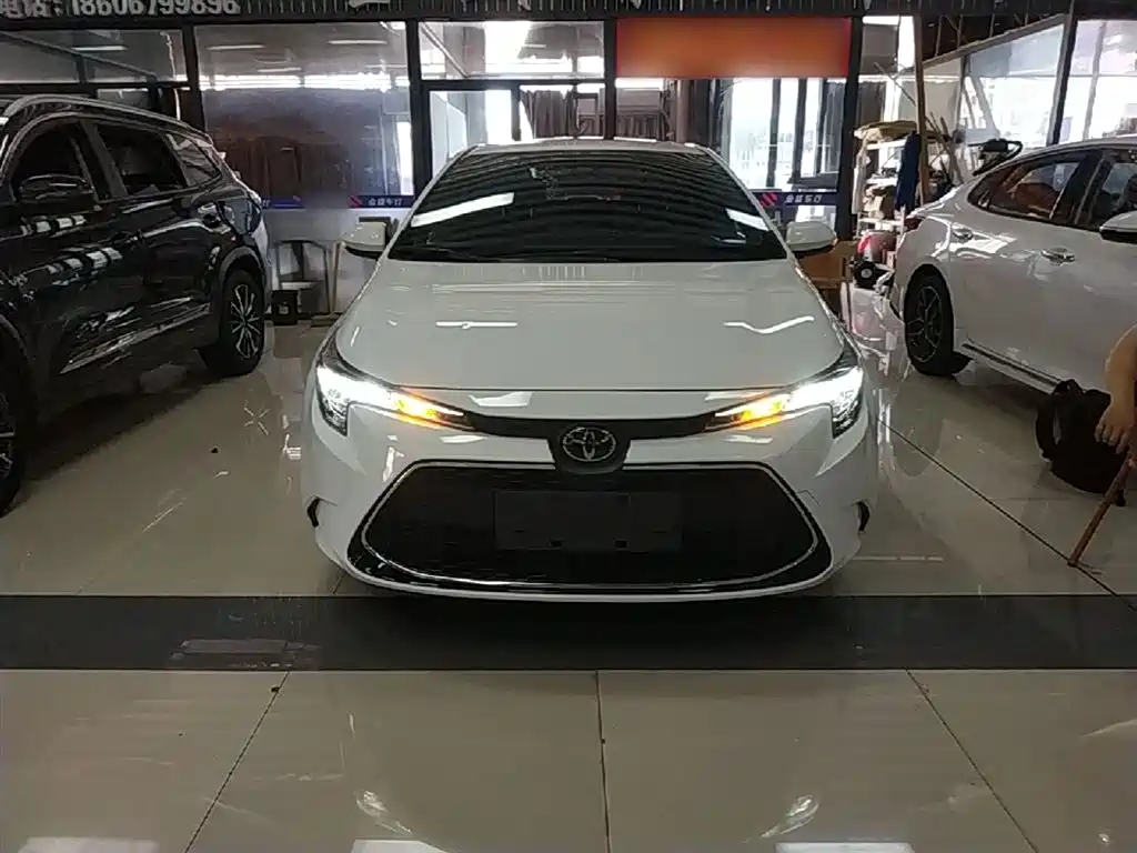 Toyota Levin 2022 185T CVT Luxury Edition фото 3
