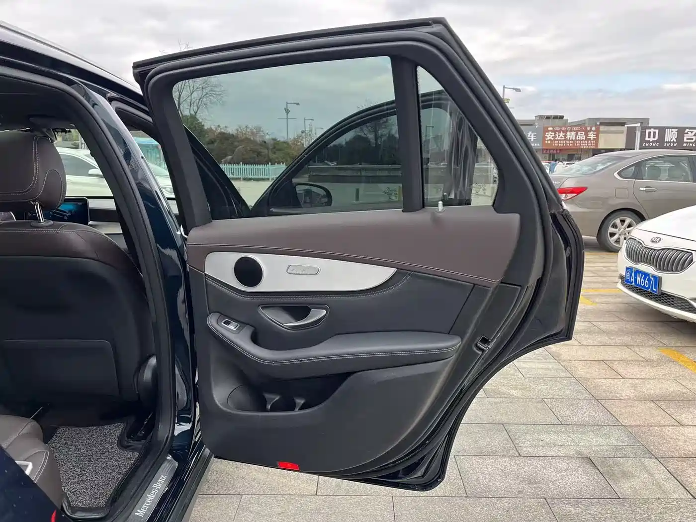 Mercedes-Benz GLC 2020 Facelift GLC 260 L 4MATIC Dynamic фото 20