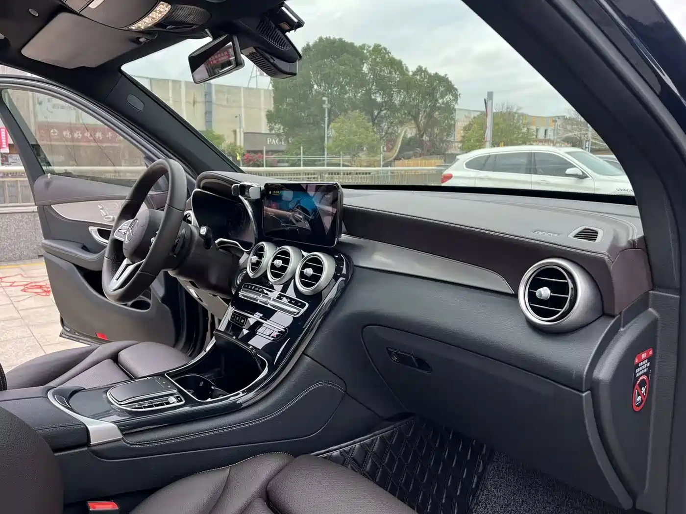 Mercedes-Benz GLC 2020 Facelift GLC 260 L 4MATIC Dynamic фото 29