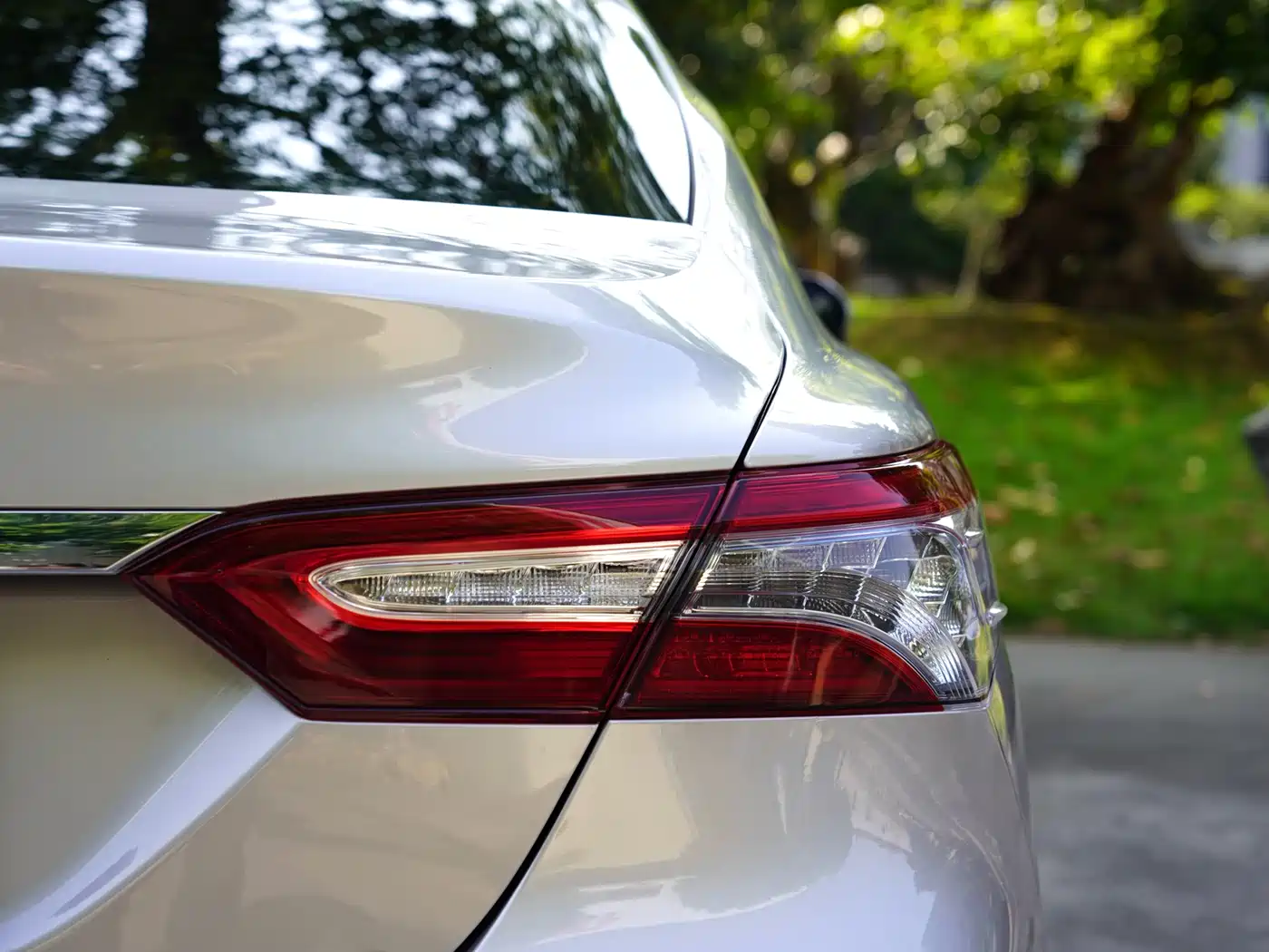 Toyota Camry 2019 Facelift Hybrid 2.5HG Luxury Edition фото 9