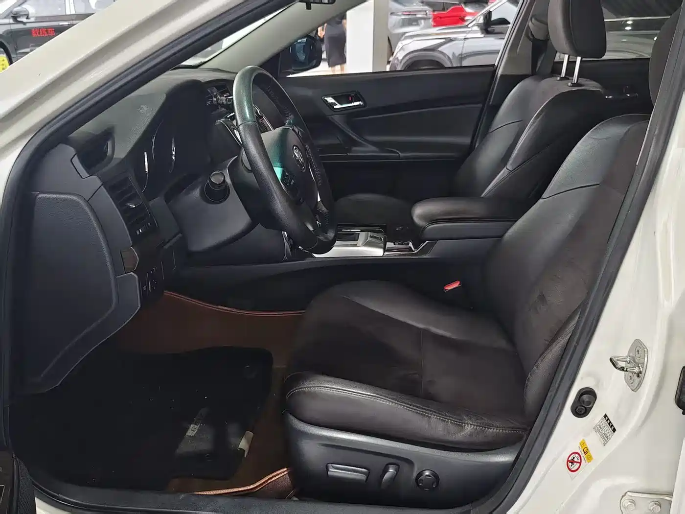 Toyota Reiz 2013 2.5V Premium Edition фото 8