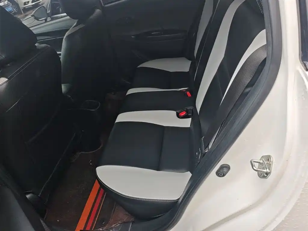 Toyota YARiS L Zhi Xuan 2016 Facelift 1.5E CVT Charming Edition фото 17