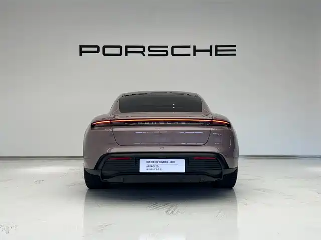 Porsche Taycan 2022 Taycan — фото 5