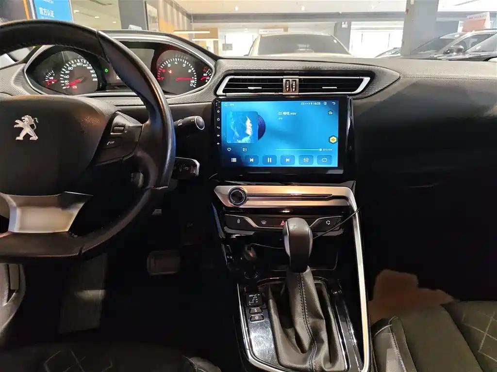 Peugeot 308 2016 1.6L Automatic Luxury фото 9