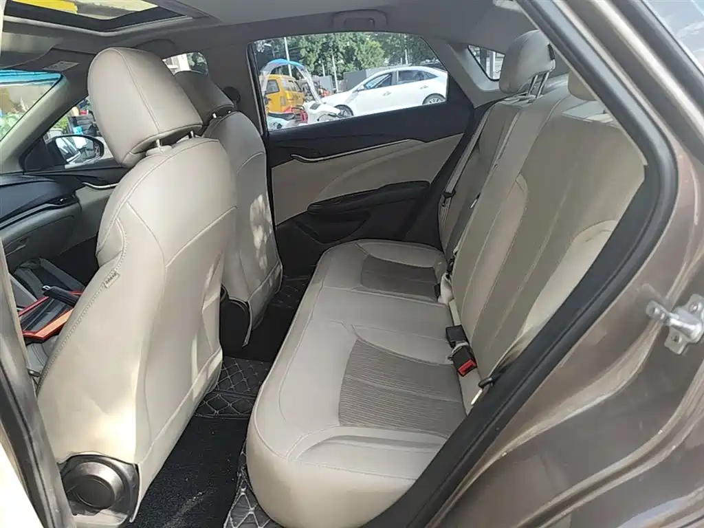Buick Excelle 2017 15N Automatic Elite фото 17