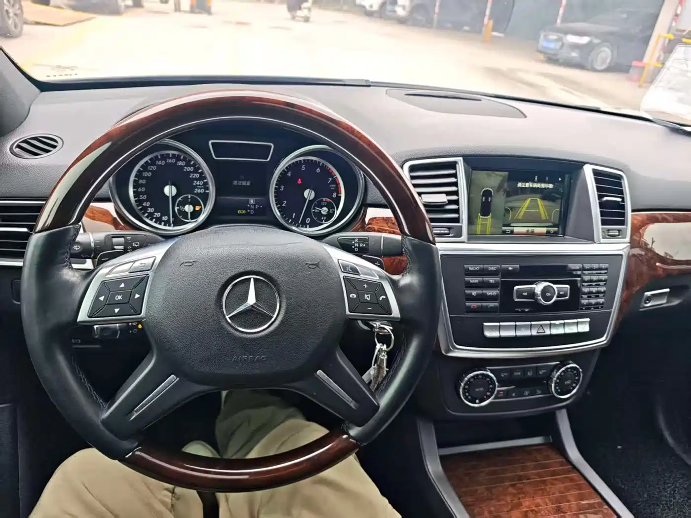 Mercedes-Benz M-Class 2014 ML 400 4MATIC Luxury фото 10