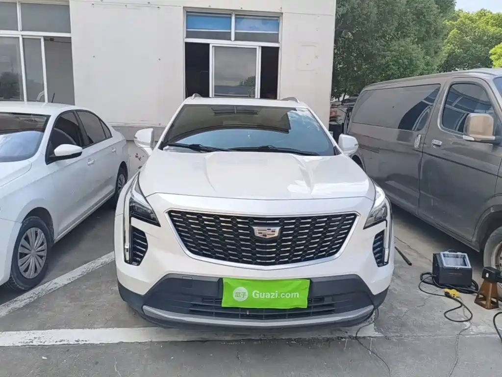 Фото 3 - Cadillac XT4