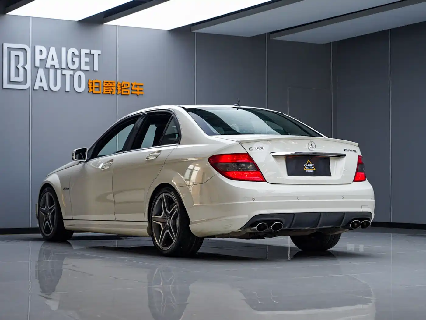 Mercedes-Benz C-Class AMG 2010 AMG C 63 Sport Enhanced Edition фото 4