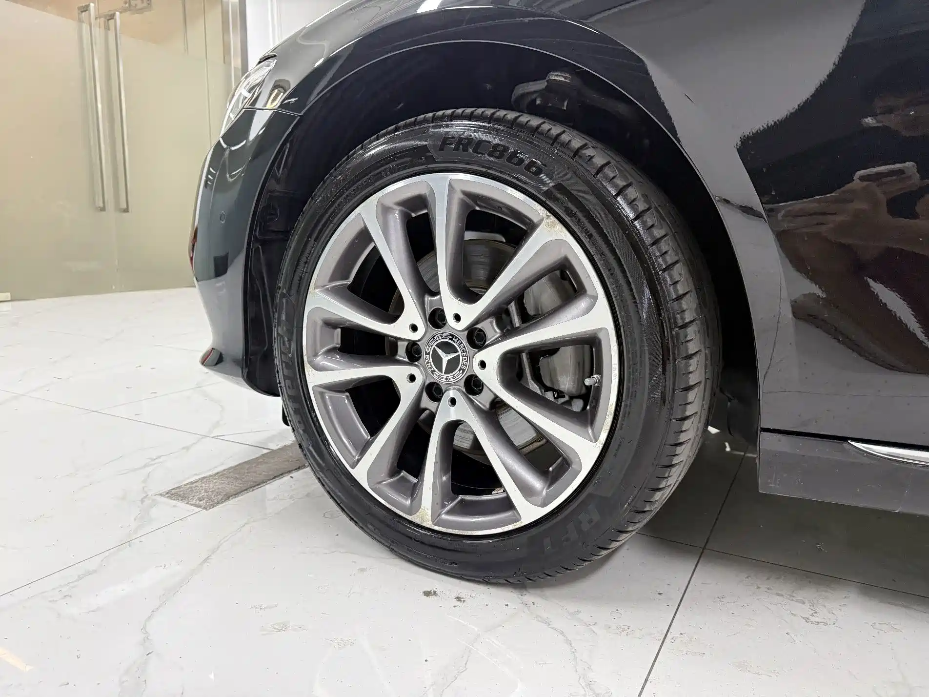 Photo 7 - Mercedes-Benz E-Class