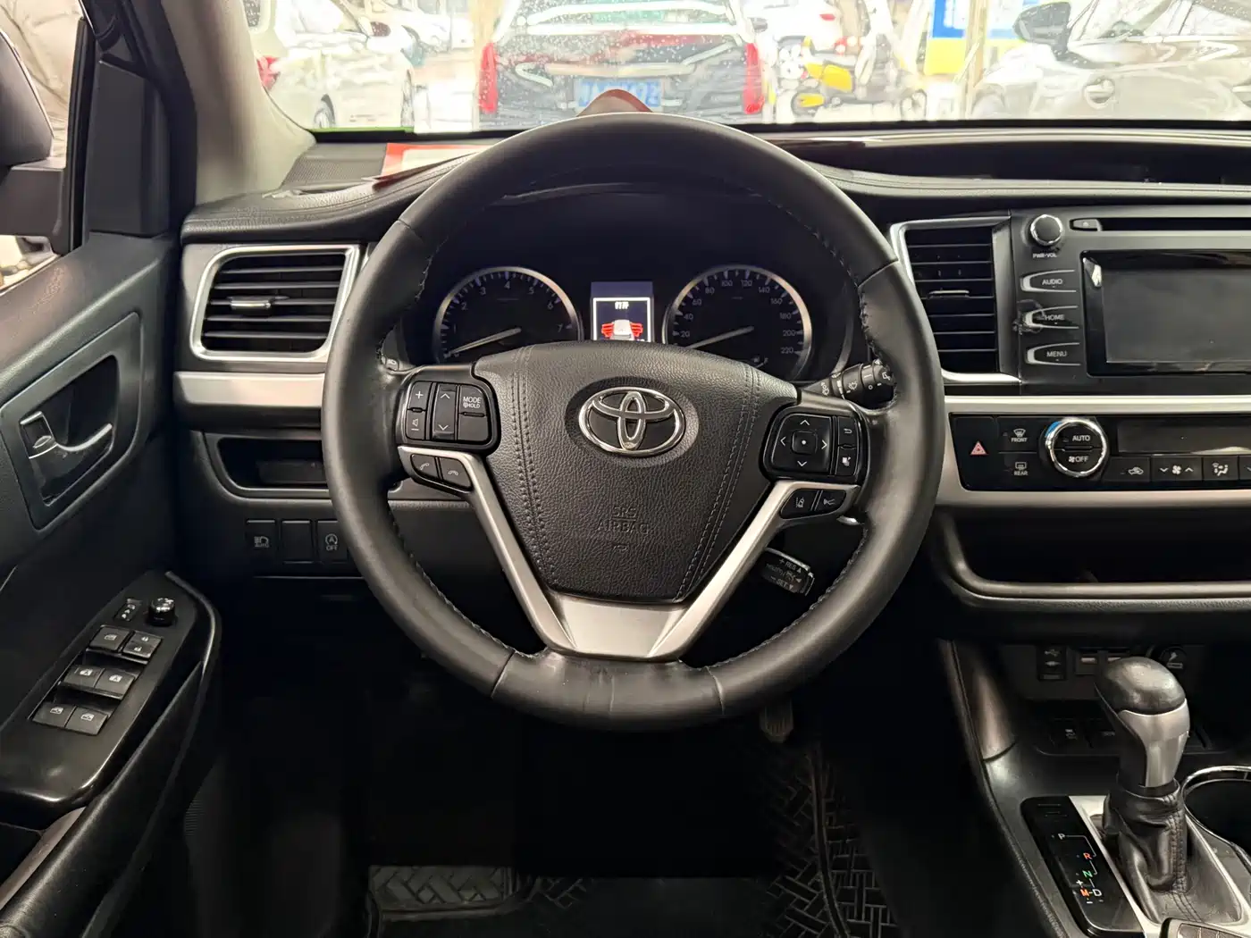 TOYOTA HIGHLANDER