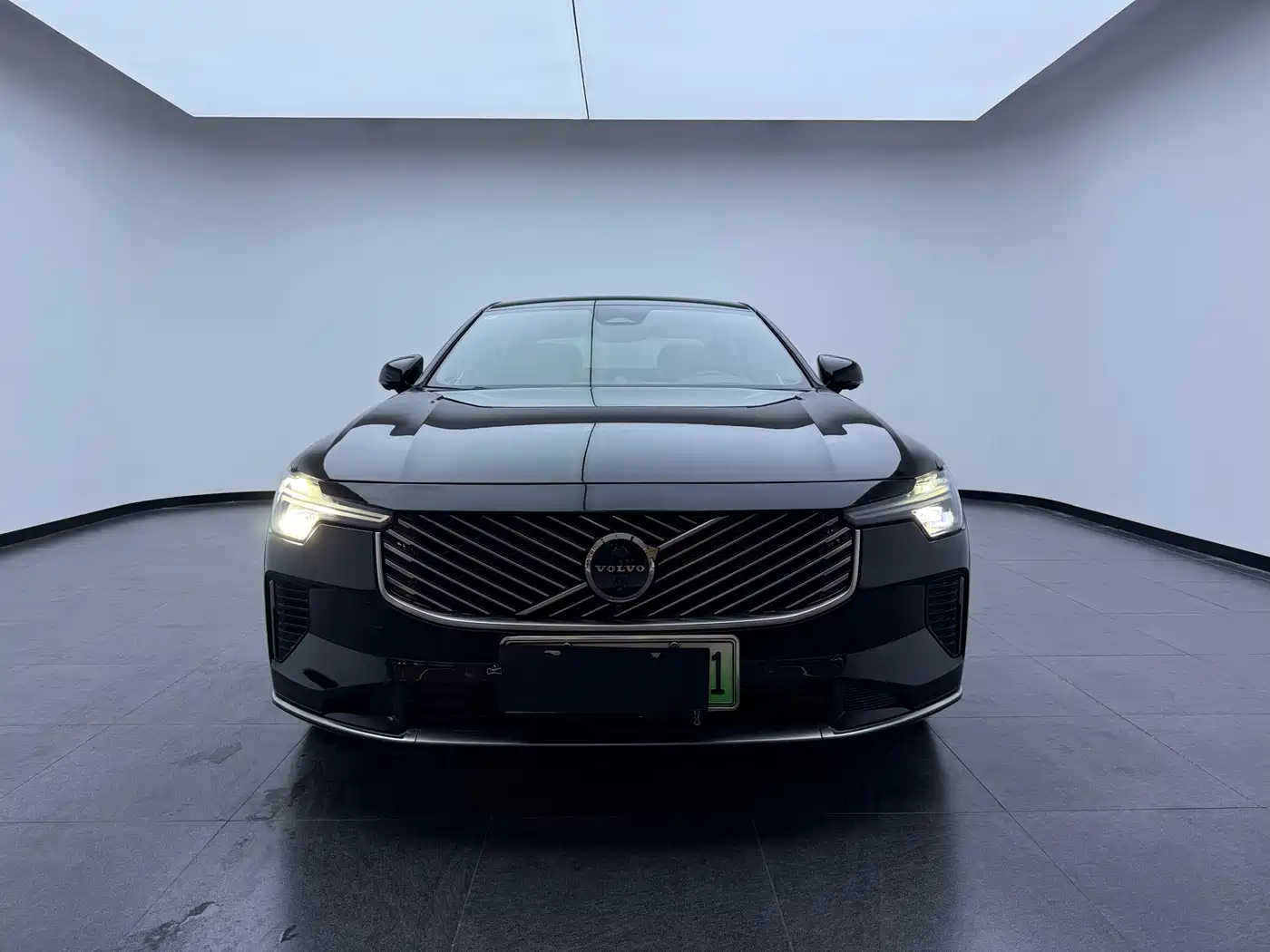 Volvo S90 Plug-in Hybrid 2026 Plug-in Hybrid AWD Long Range Elegance Luxury фото 3
