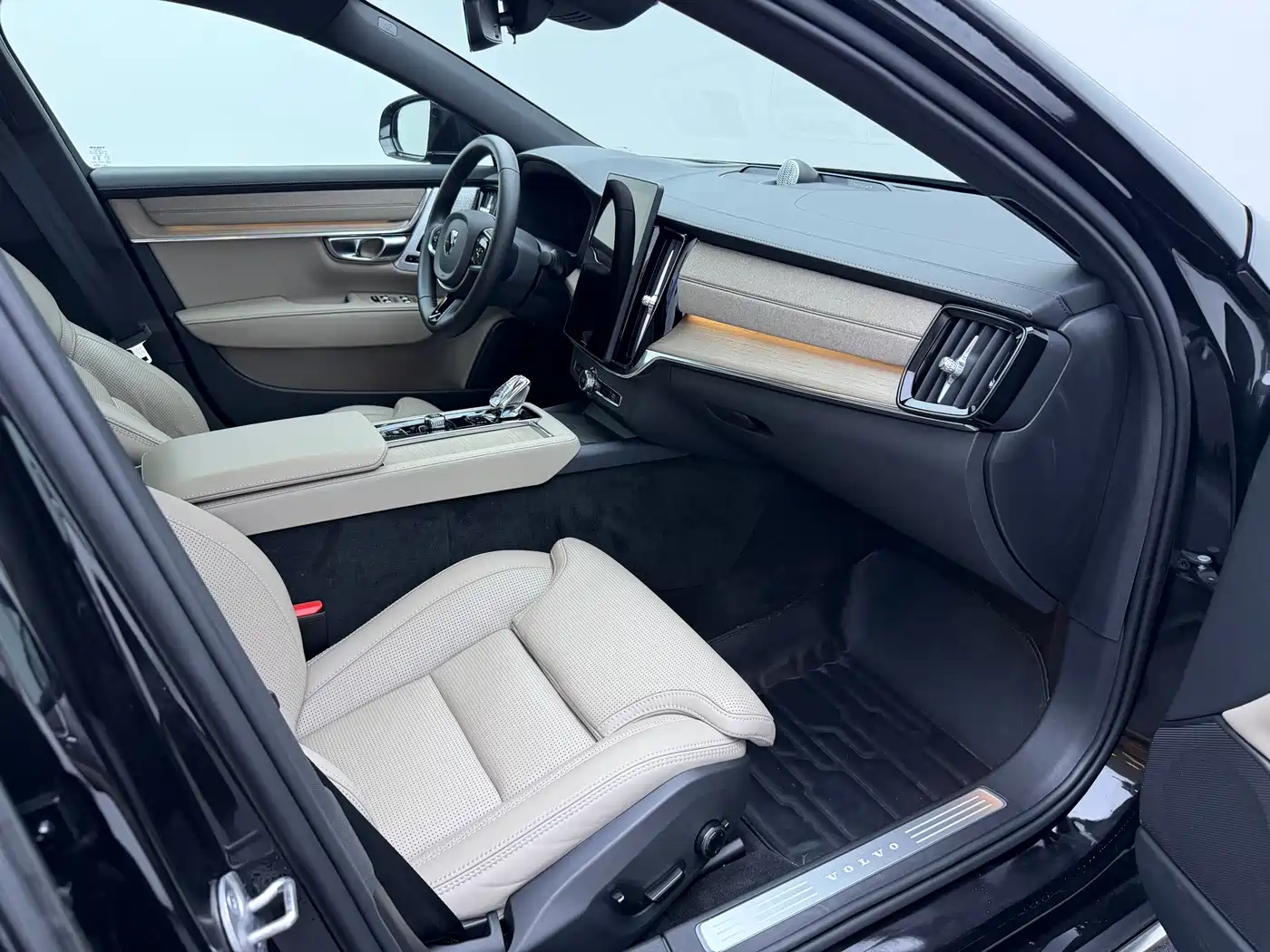 Volvo S90 Plug-in Hybrid 2026 Plug-in Hybrid AWD Long Range Elegance Luxury фото 7