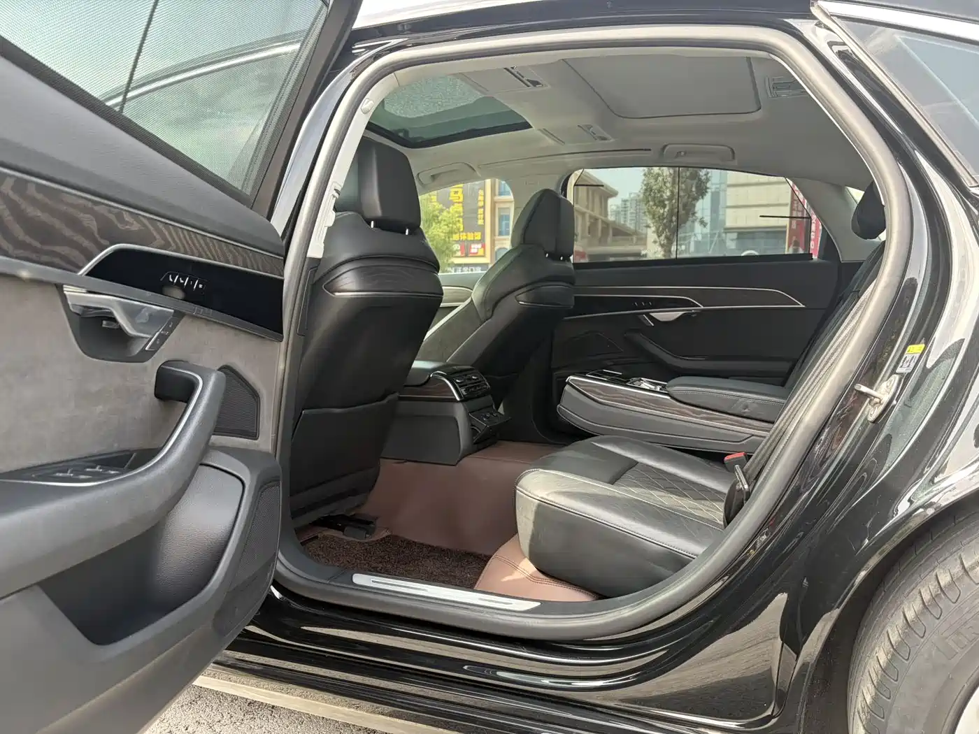 Audi A8 2022 A8L 50 TFSI quattro Comfort Collector's Edition фото 5