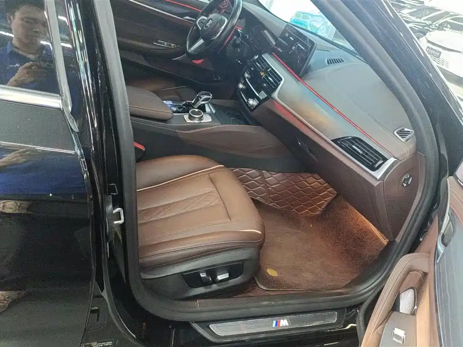 BMW 5-SERIES
