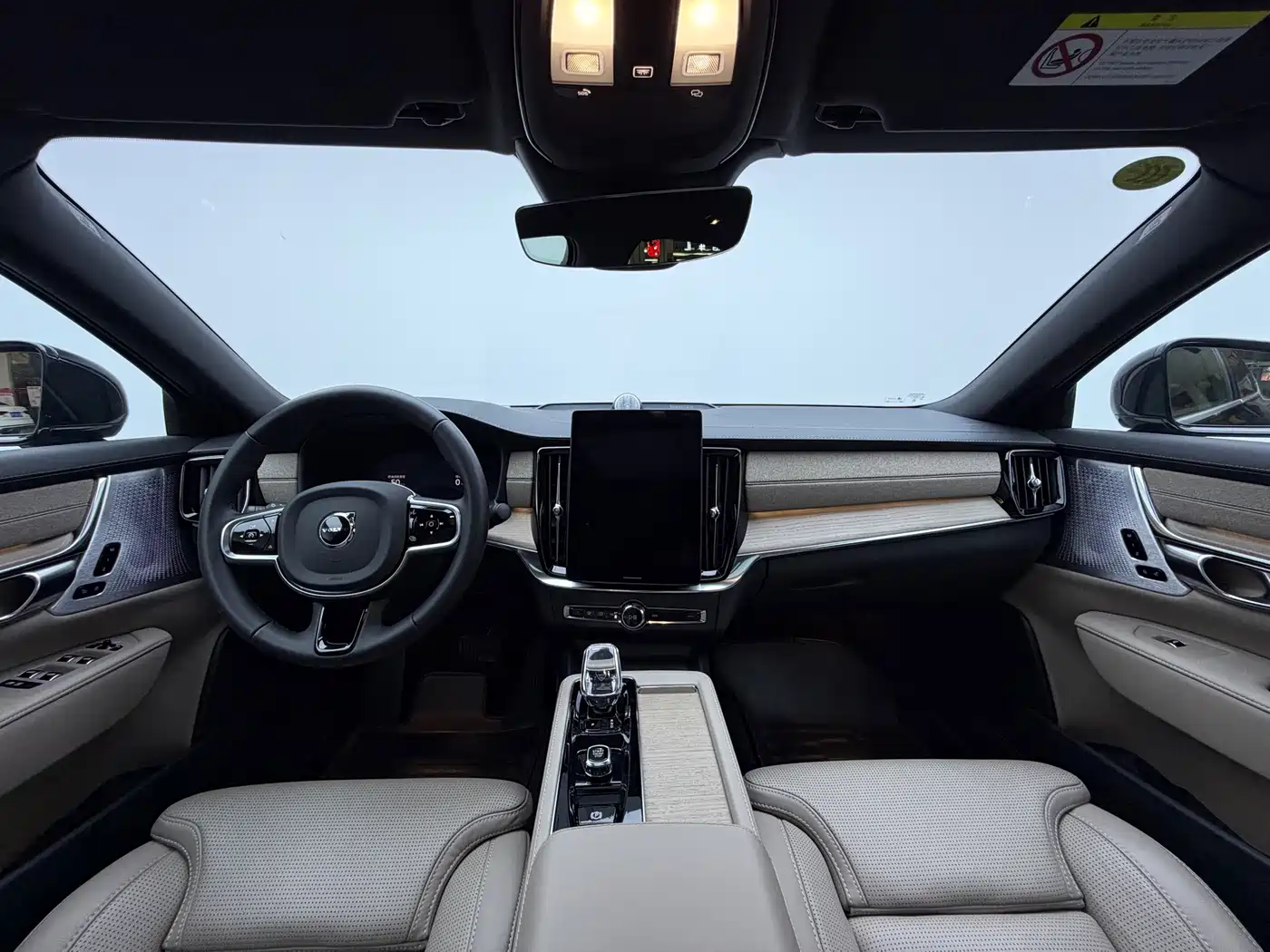 Volvo S90 Plug-in Hybrid 2026 Plug-in Hybrid AWD Long Range Elegance Luxury фото 8
