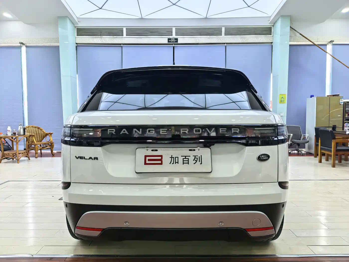 Land Rover Range Rover Velar 2025 S фото 16