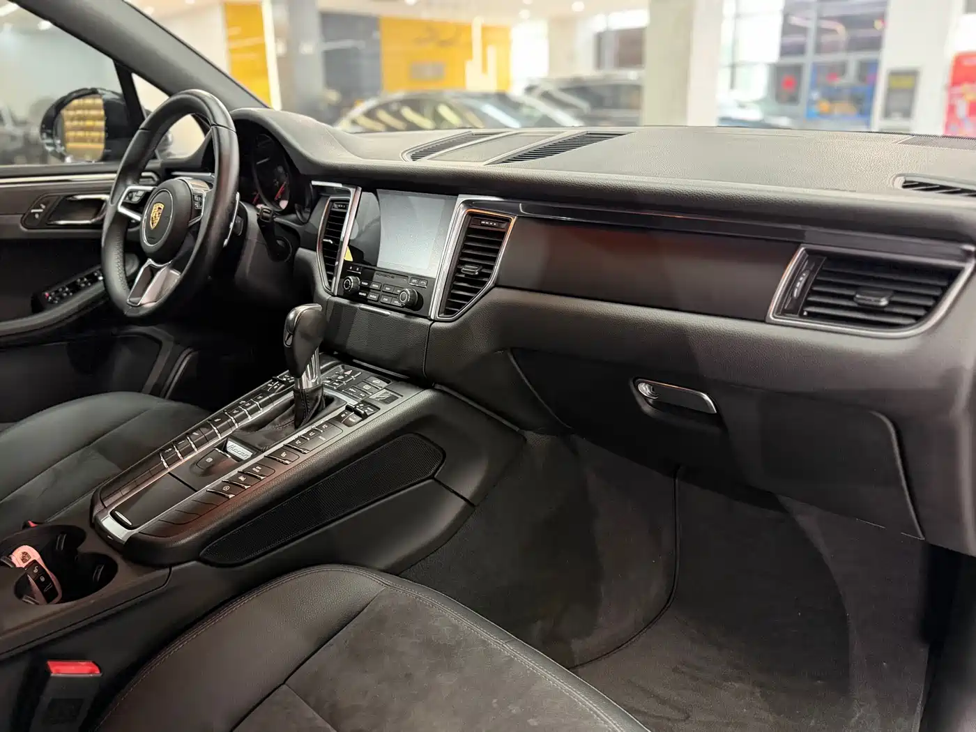 Porsche Macan 2017 Macan 2.0T фото 12