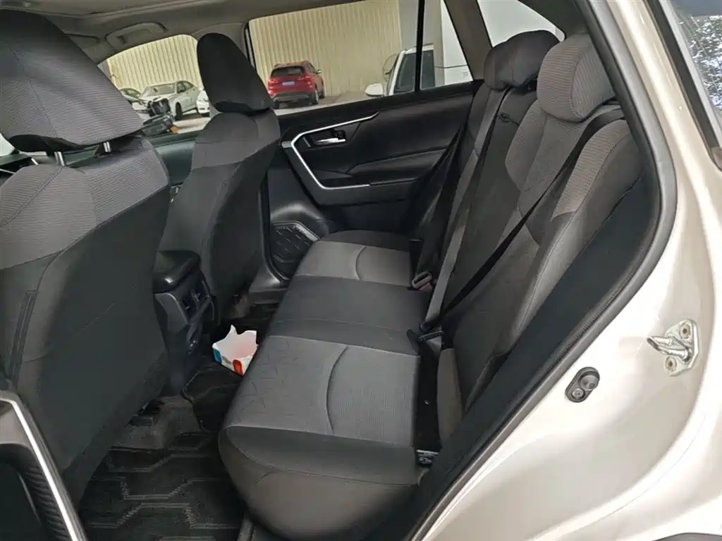 Toyota RAV4 Rongfang 2022 2.0L CVT 2WD Trend Edition фото 17