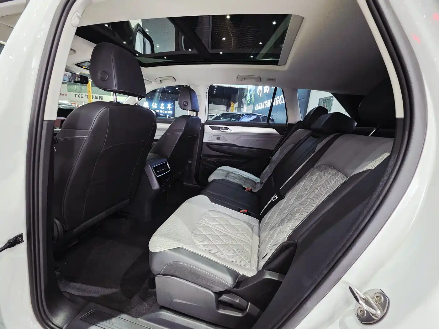 Volkswagen Talagon 2024 380TSI 4WD R-Line Touring фото 12