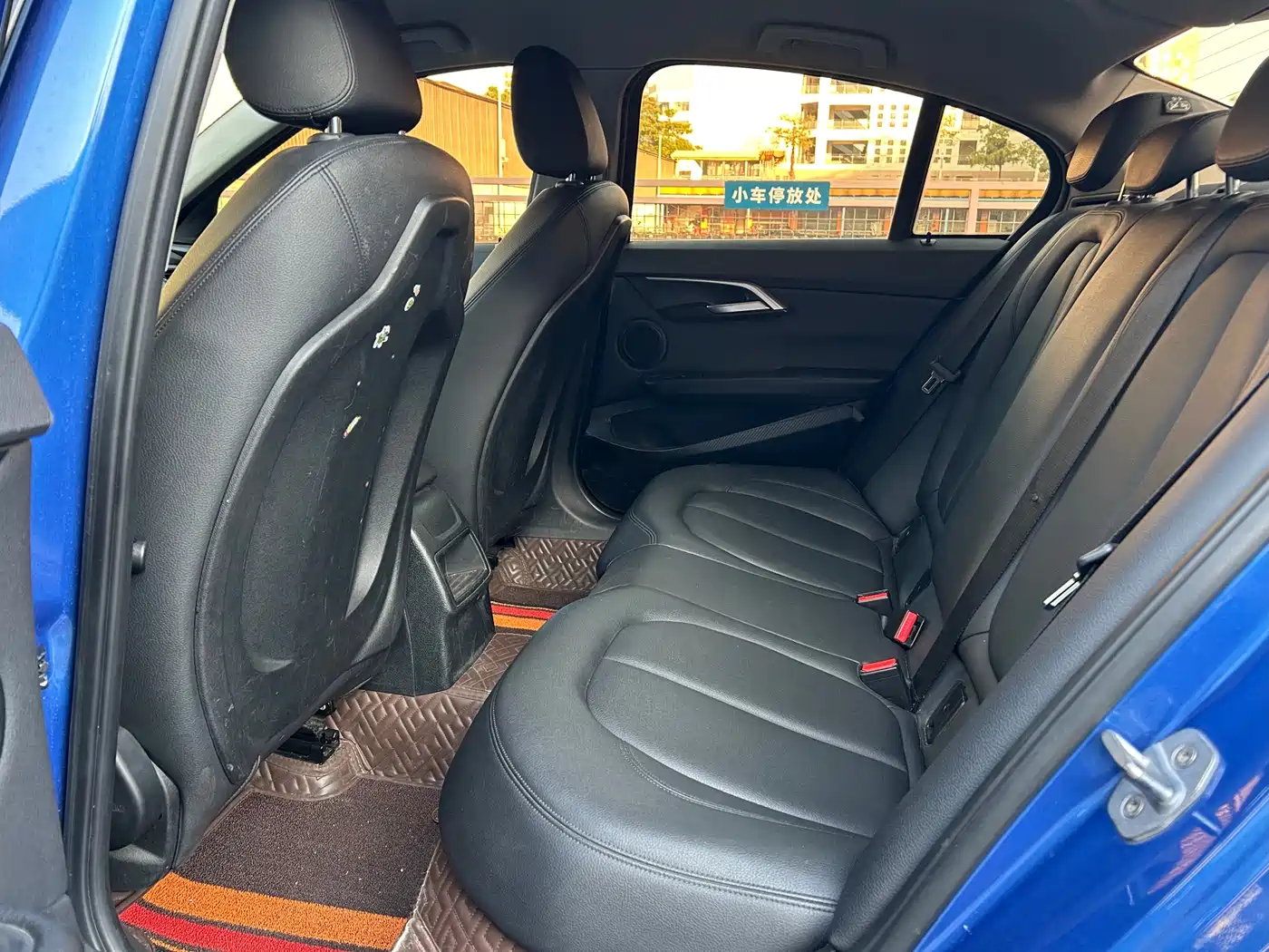 BMW 1 Series 2018 118i Fashion Edition фото 9