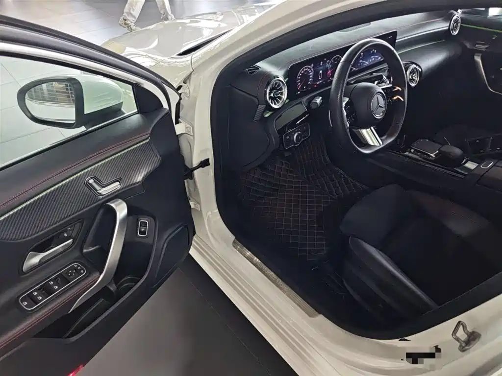 Mercedes-Benz A-Class 2023 A 200 L Fashion фото 23