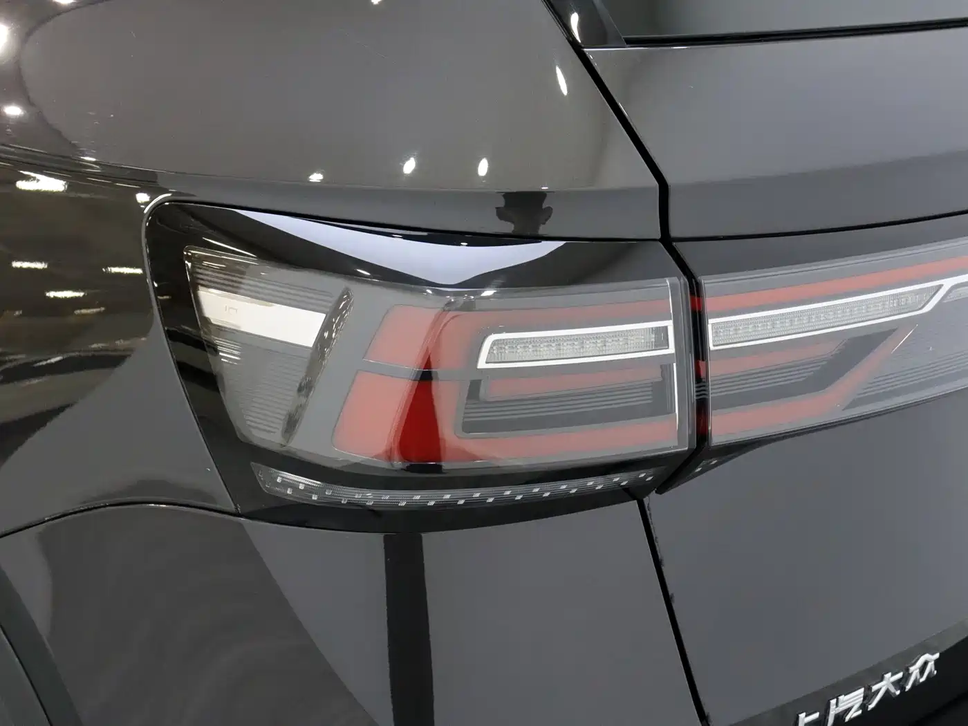 Volkswagen Tharu 2024 300TSI 2WD Moon Premium Edition фото 10