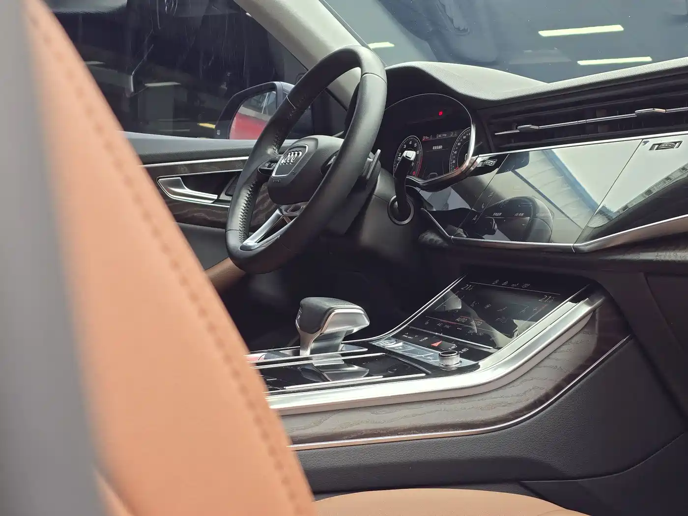 Audi Q8 2019 55 TFSI Luxury Dynamic фото 12