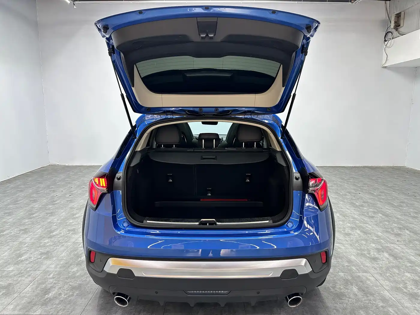 Lynk & Co 02 2018 Model 1.5T DCT 2WD Yao Pro Edition China V фото 9
