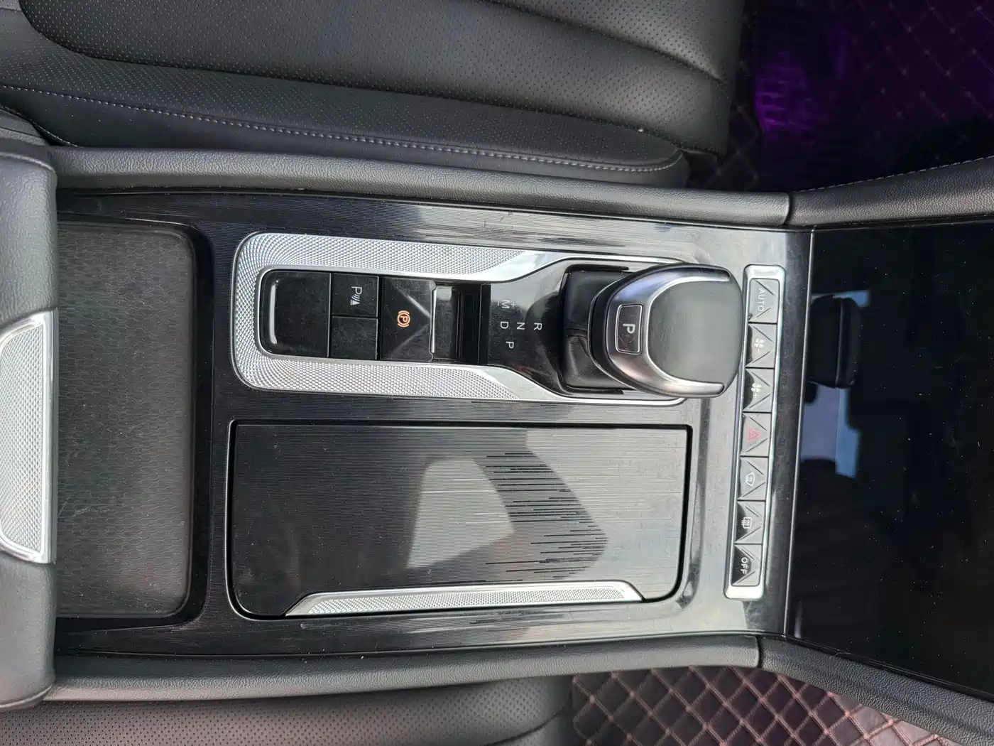 Hongqi H5 2023 1.5T DCT Smart Connect Joy Edition фото 11