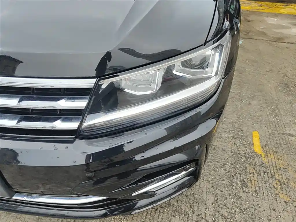 Volkswagen Tiguan L 2021 330TSI Automatic 2WD R-Line Premium фото 24