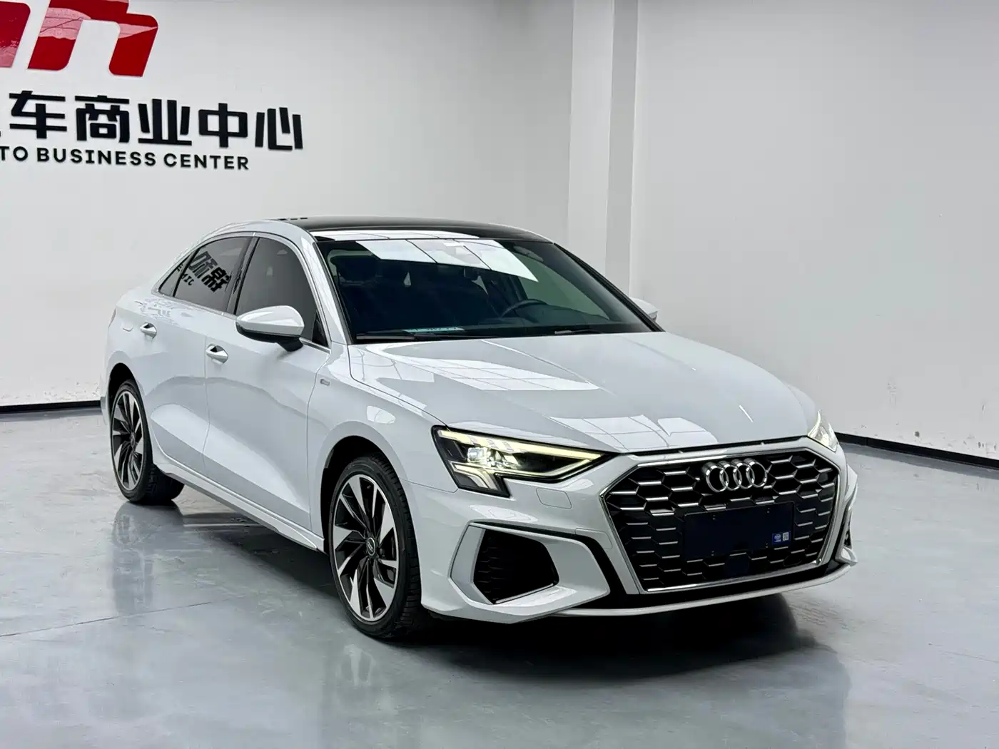 Audi A3 2023 A3L Limousine 35 TFSI Fashion Sport фото 3