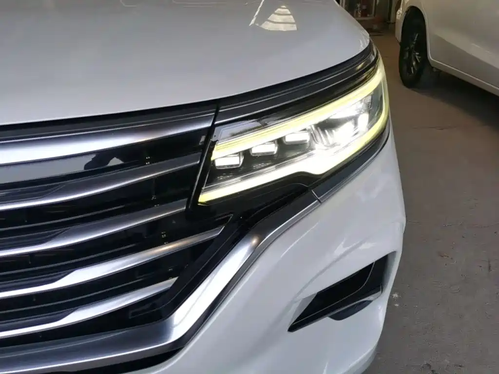 Photo 24 - Roewe RX5 MAX