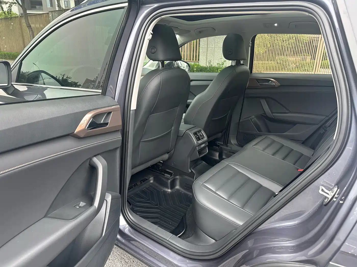 Volkswagen Tharu 2019 280TSI 2WD Luxury Edition China V фото 14