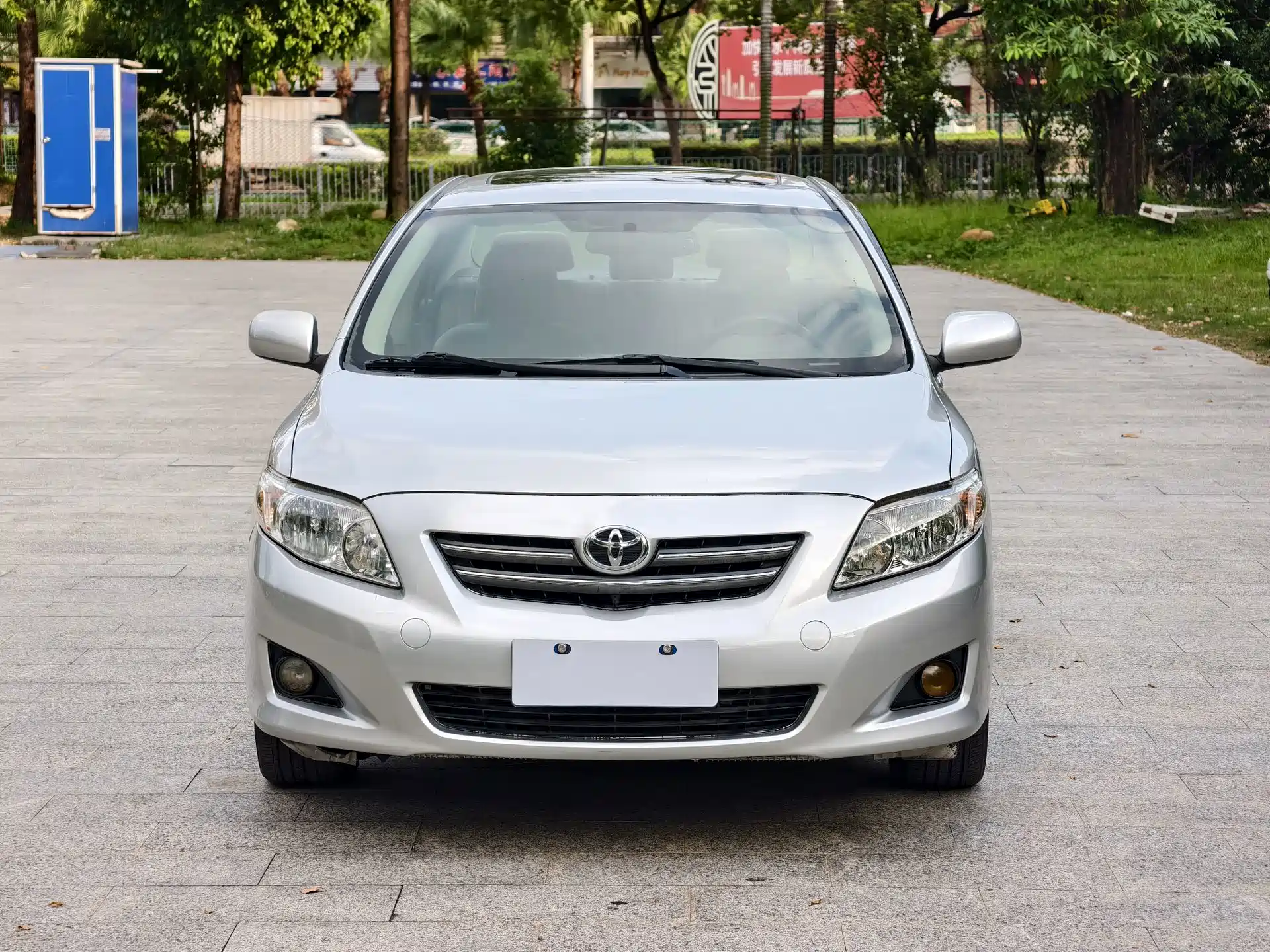 Photo 2 - Toyota Corolla