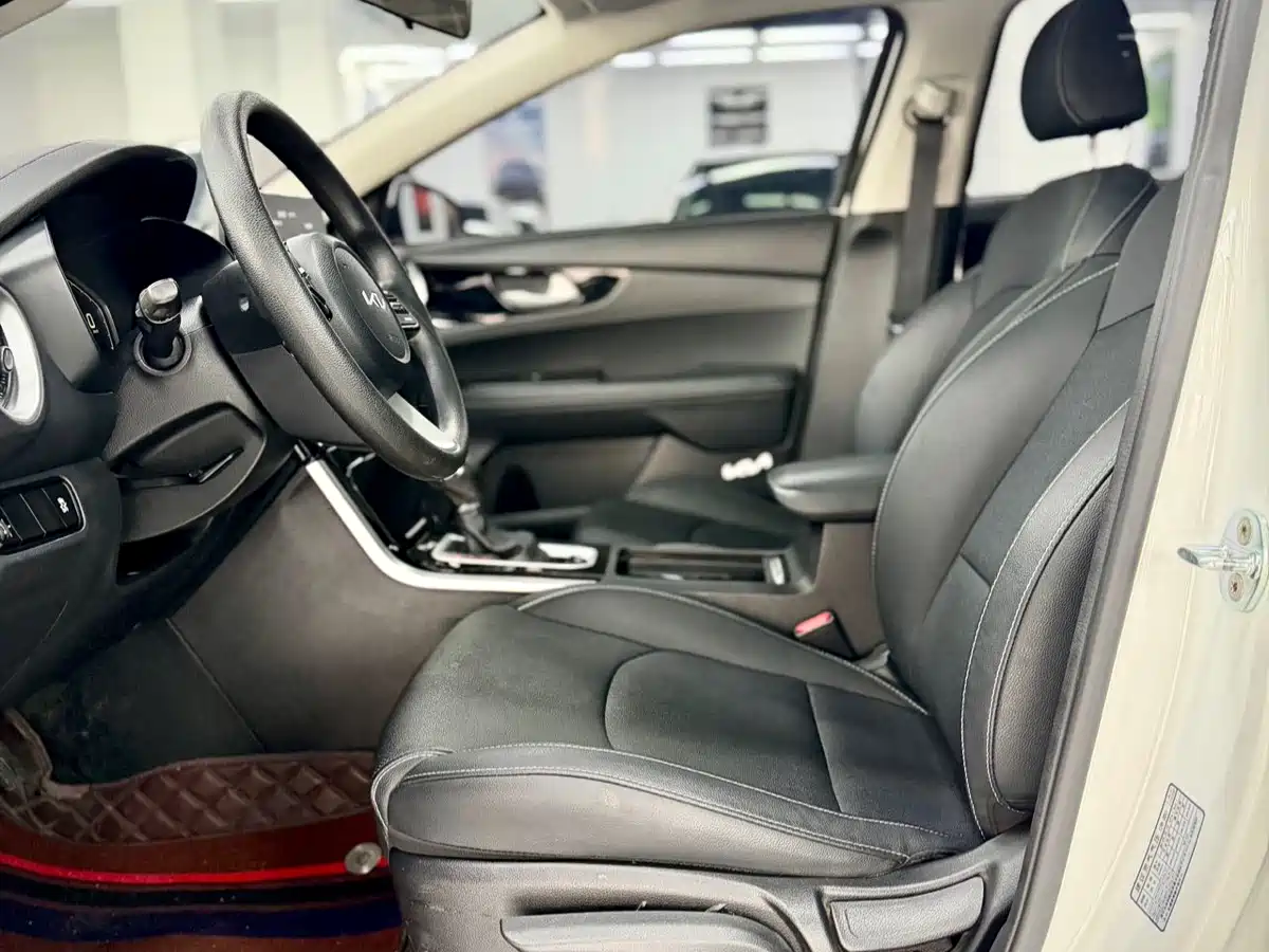 Kia K3 2021 1.5L CVT Fashion Edition фото 10