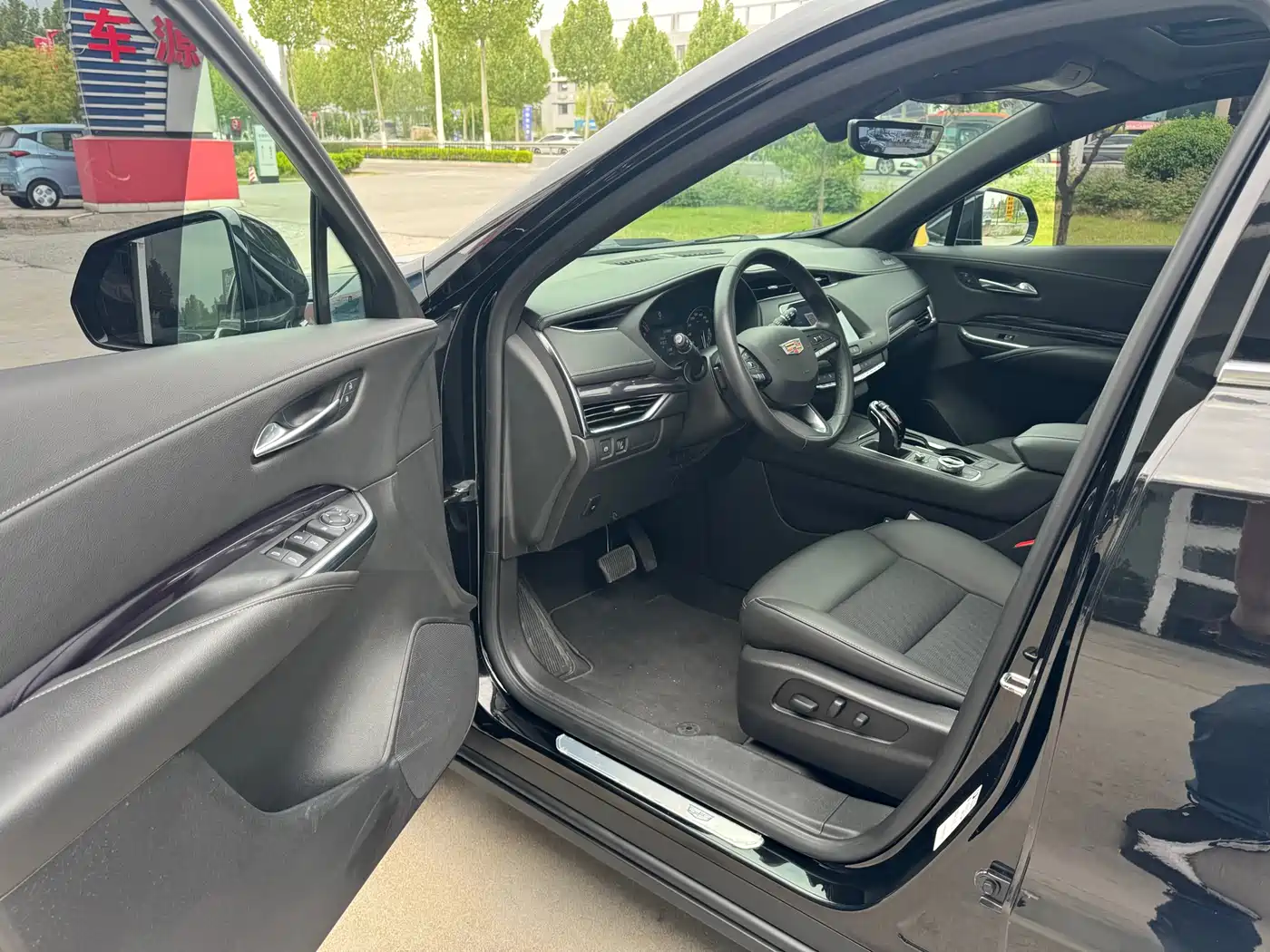 Cadillac XT4 2020 Facelift 28T 2WD Tech фото 8