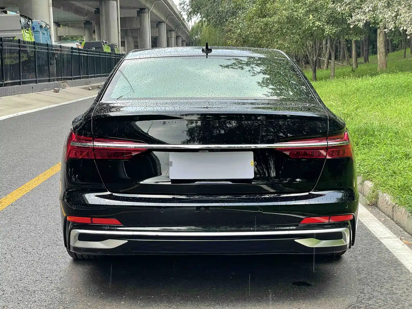 Фото 5 - Audi A6L