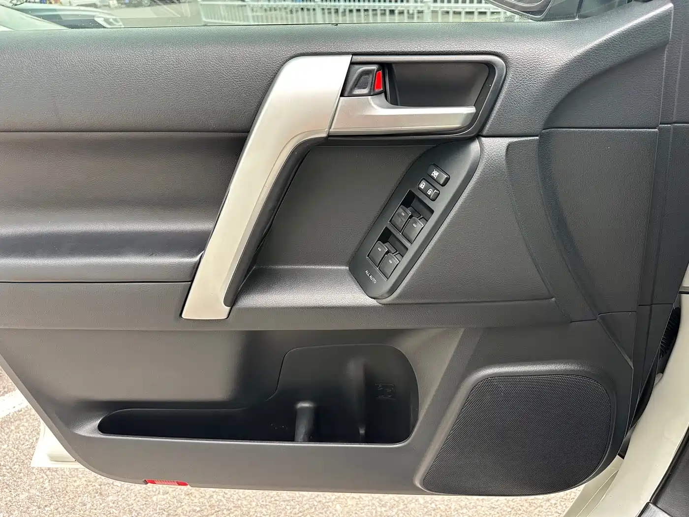 Toyota Prado 2018 3.5L Auto TX-L фото 17
