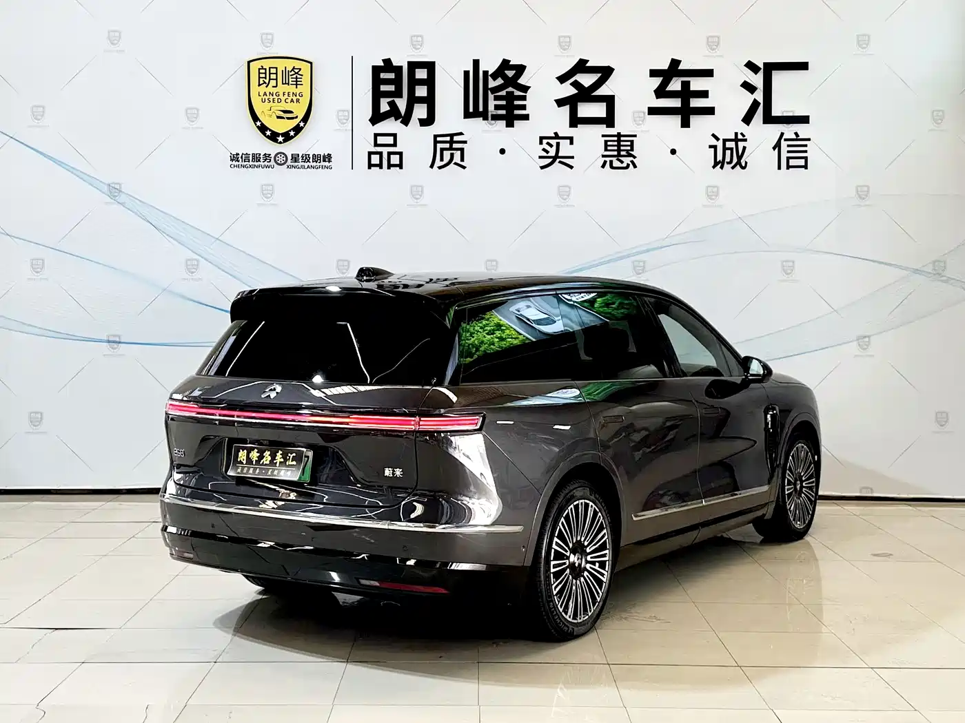 NIO ES8 2025 2025 Model 6-Seat Executive Luxury Edition