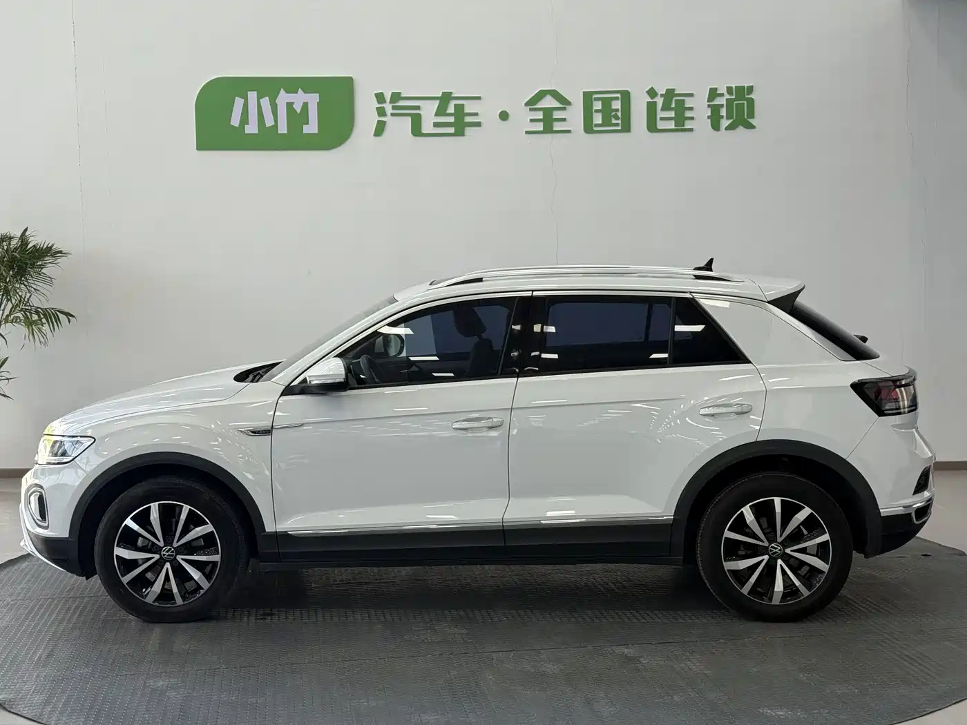 Volkswagen T-ROC 2023 280TSI DSG 2WD Time Edition фото 6