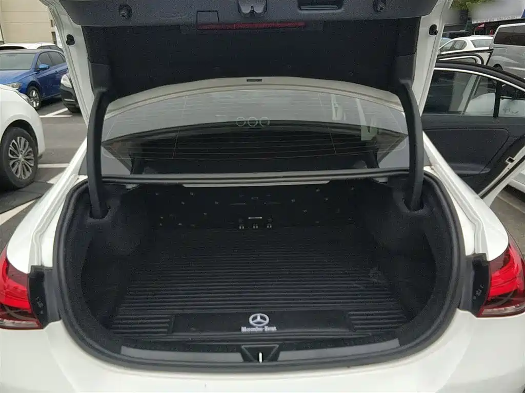 Mercedes-Benz A-Class 2022 Facelift III A 200 L Sport Sedan Fashion фото 19