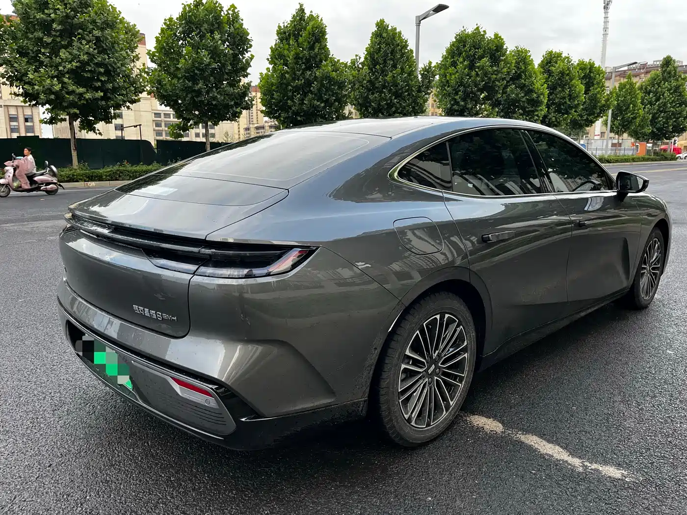 Geely Galaxy Galaxy Xingyao 8 2025 130km EM-i Premium Edition фото 9