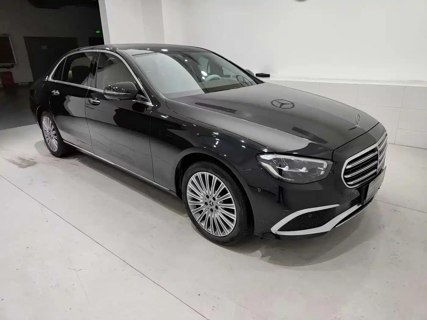 Mercedes-Benz E-Class 2022 Facelift E 300 L Fashion Style фото 4