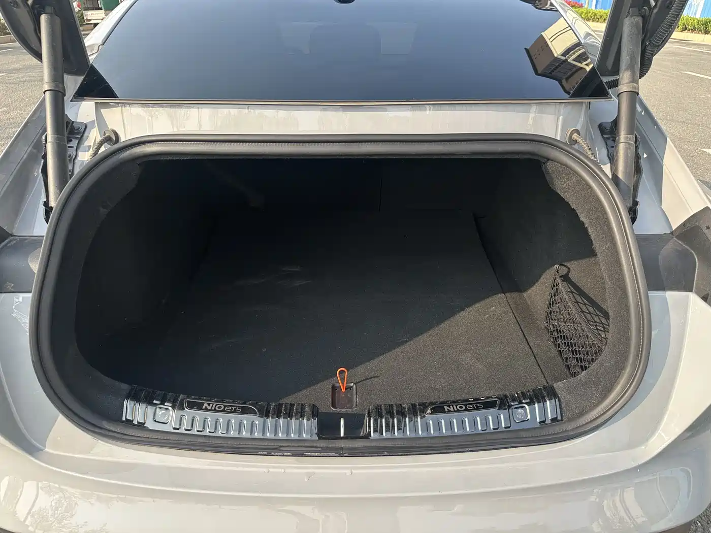 NIO NIO ET5