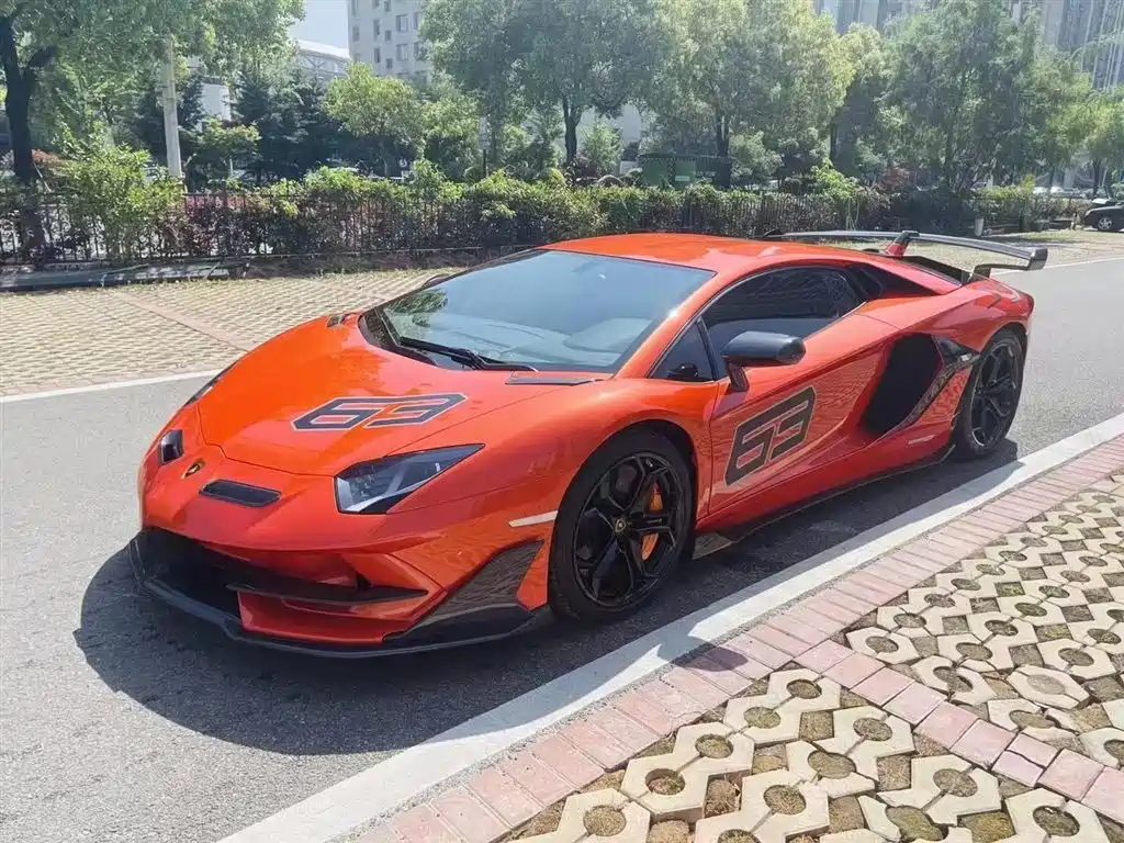 Lamborghini Aventador 2011 LP 700-4 фото 2